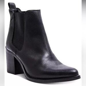 Steve Madden Black pistol Ankle Booties boots size 8.5 leather pointed toe